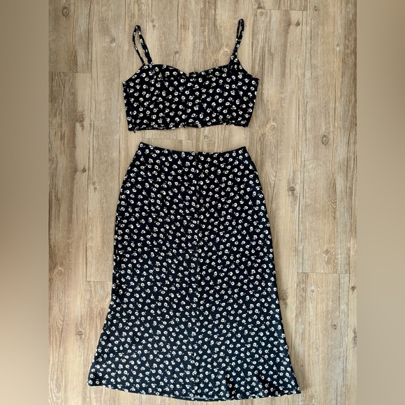 Reformation Ali Black Brandy Two Piece Skirt Crop Set Size 2 - Picture 6 of 7
